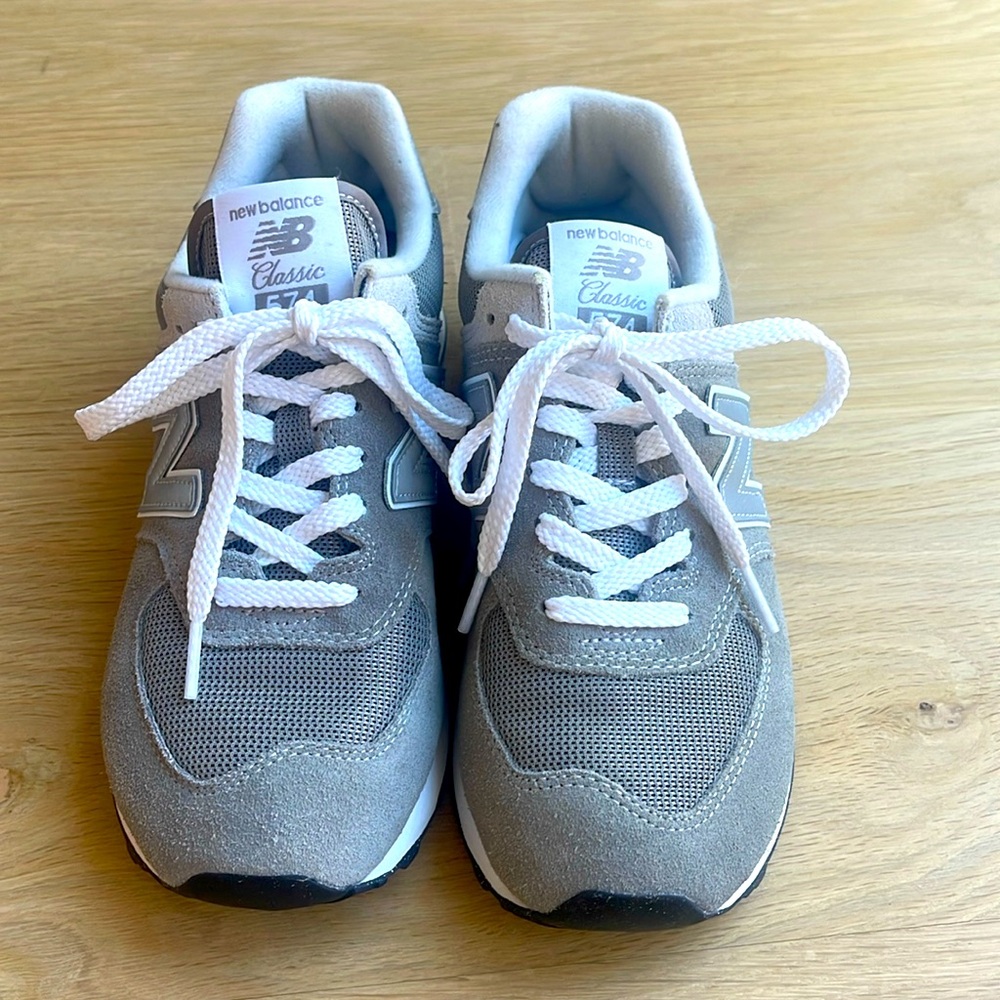 New balance grey classic 574 like new!!